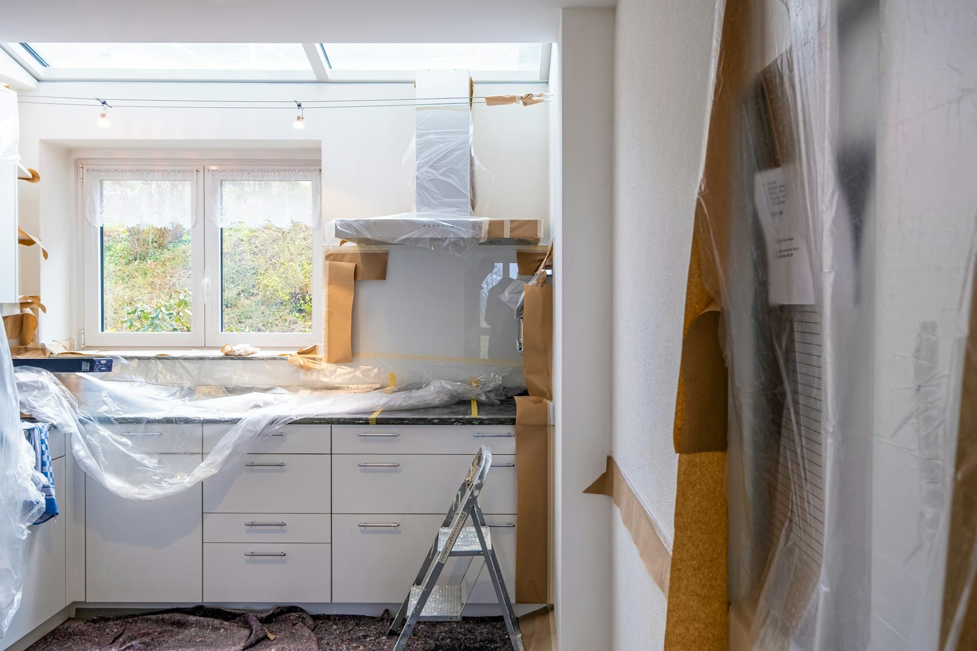 Cosmetic Renovation vs. Full Remodel: What Actually Changes the Cost, Stage by Stage